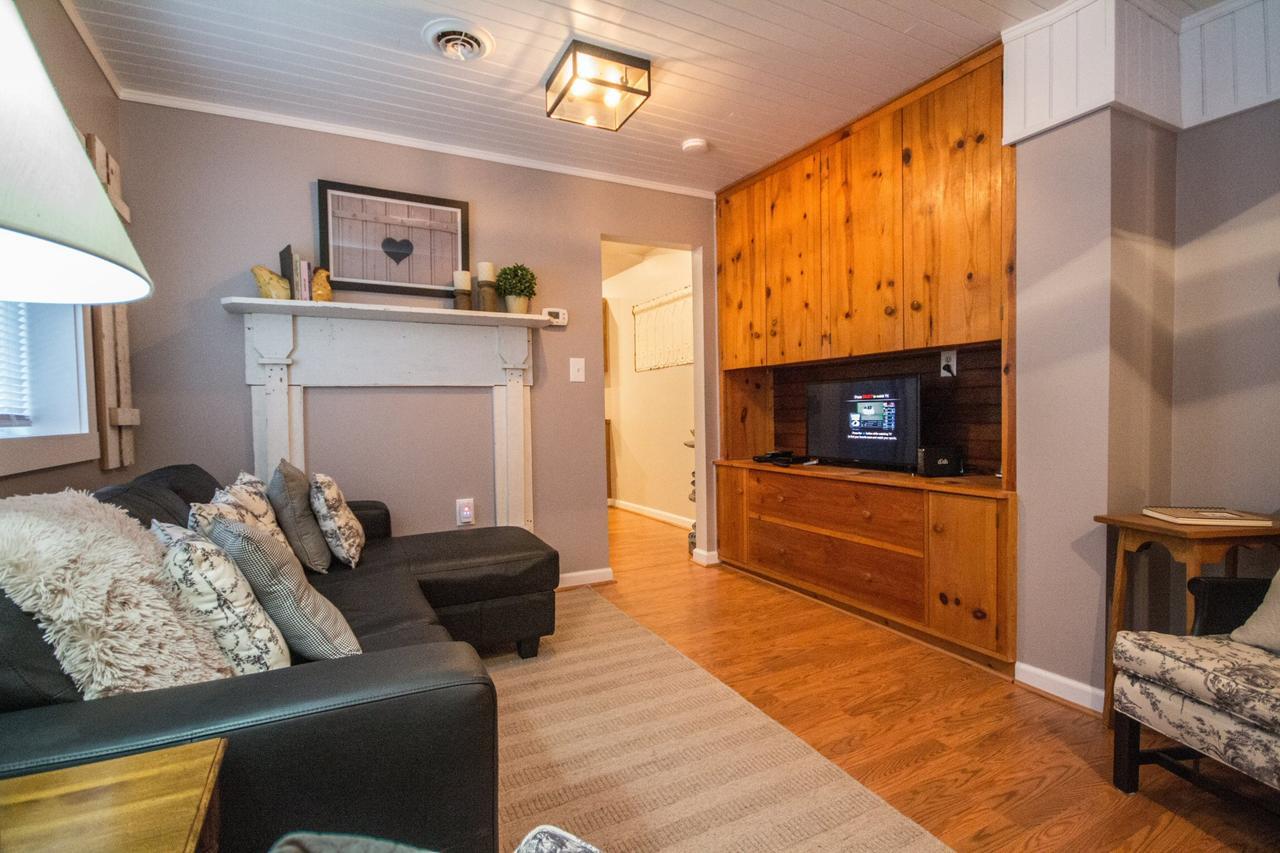 Red Roof Mountain Cabin With Starlink Internet! Stanley 외부 사진